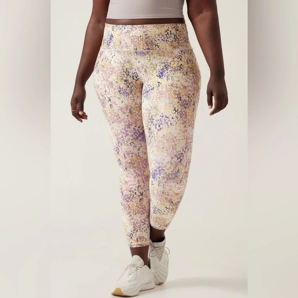 Athleta Multicolor Train Elation 7/8 Leggings.  Sz Small